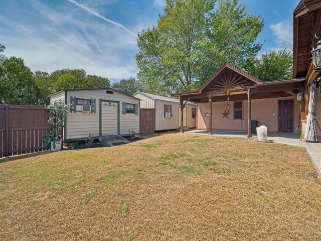 302 Johnson Street, Seagoville, TX 75159