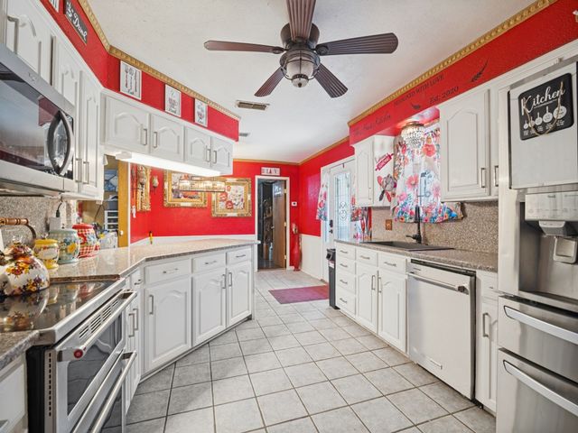 302 Johnson Street, Seagoville, TX 75159