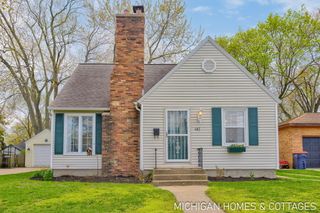 142 W 22nd Street, Holland City, MI 49423