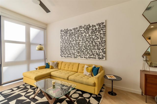 800 Embassy DR 115, Austin, TX 78702