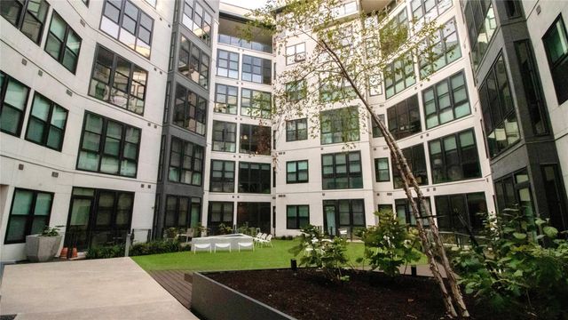 800 Embassy DR 115, Austin, TX 78702