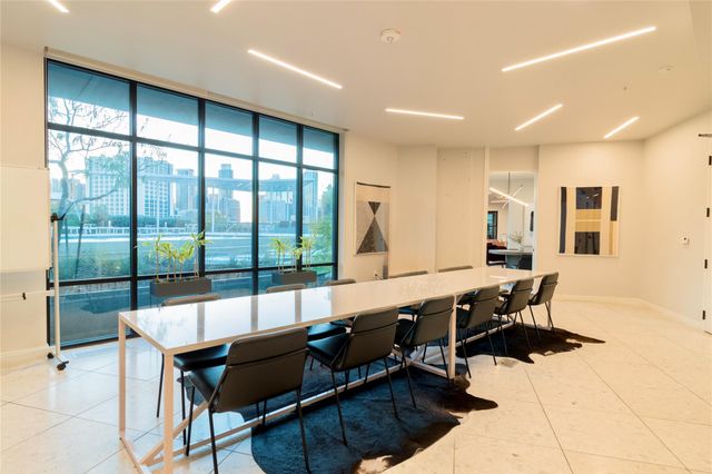 800 Embassy DR 115, Austin, TX 78702