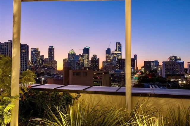 800 Embassy DR 115, Austin, TX 78702