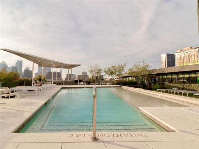 800 Embassy DR 115, Austin, TX 78702