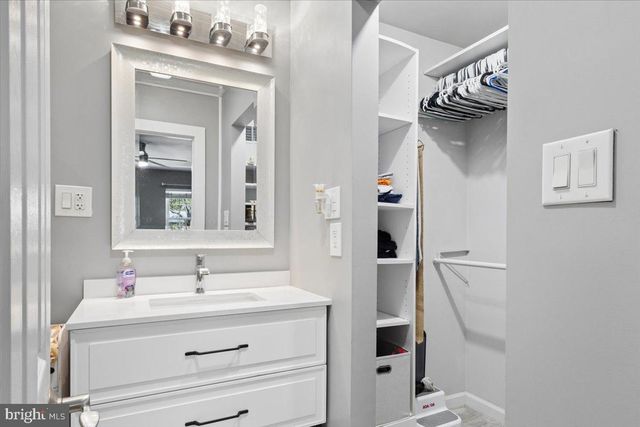 5276 SUDBERRY LN, Woodbridge, VA 22193