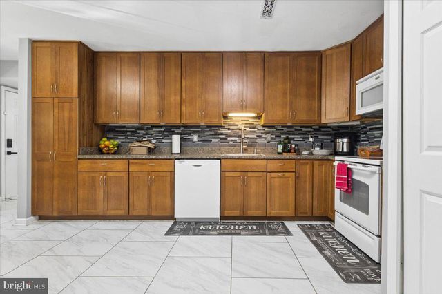 5276 SUDBERRY LN, Woodbridge, VA 22193