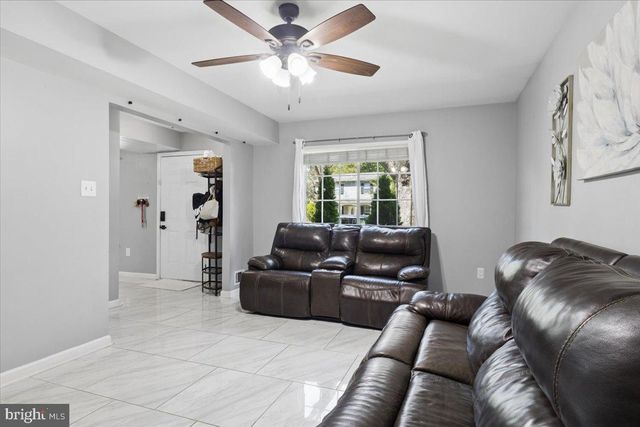 5276 SUDBERRY LN, Woodbridge, VA 22193