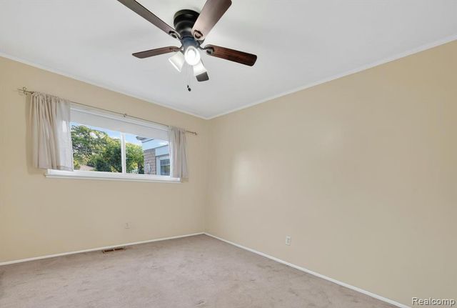 11223 Hemlock Drive, Sterling Heights, MI 48312