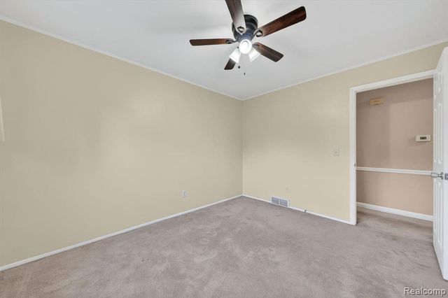 11223 Hemlock Drive, Sterling Heights, MI 48312