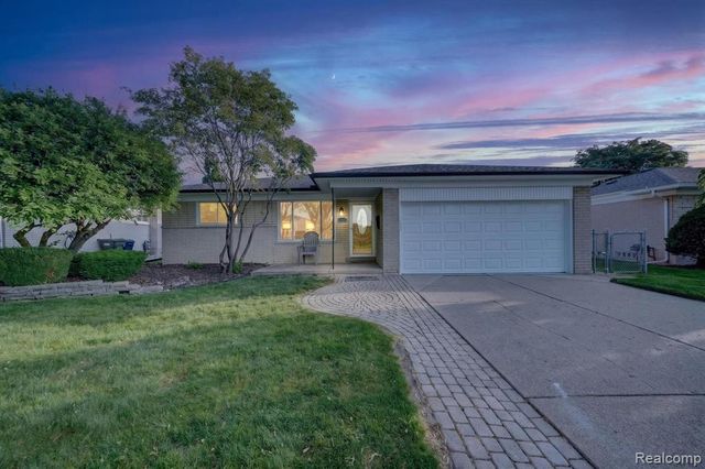 11223 Hemlock Drive, Sterling Heights, MI 48312