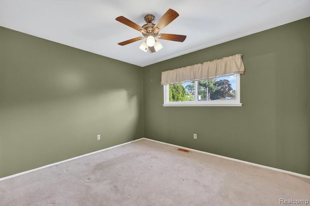 11223 Hemlock Drive, Sterling Heights, MI 48312