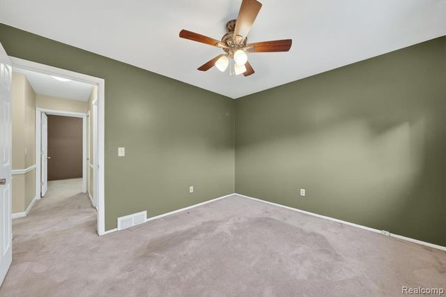 11223 Hemlock Drive, Sterling Heights, MI 48312