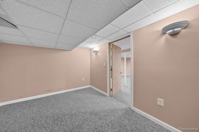 11223 Hemlock Drive, Sterling Heights, MI 48312
