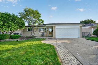 11223 Hemlock Drive, Sterling Heights, MI 48312