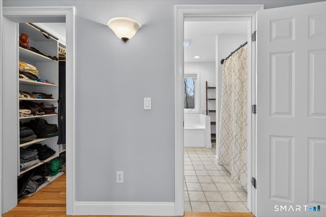 22 Emerald Lane, Bethany, CT 06524