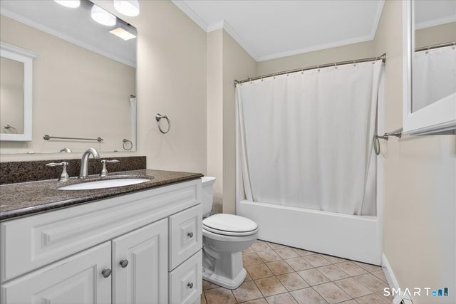 22 Emerald Lane, Bethany, CT 06524