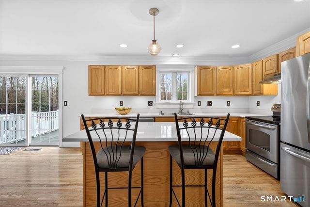 22 Emerald Lane, Bethany, CT 06524