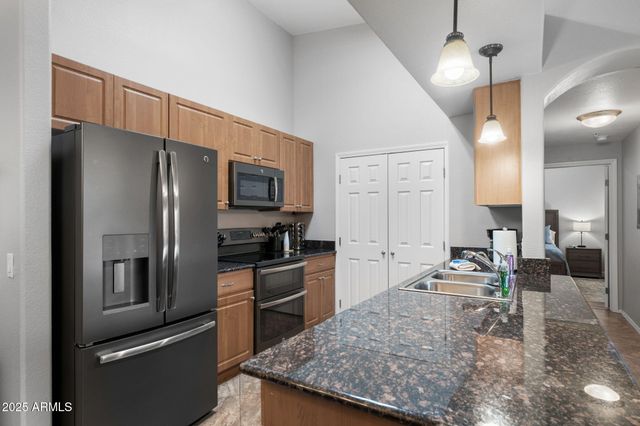 10136 E SOUTHERN Avenue 2037, Mesa, AZ 85209