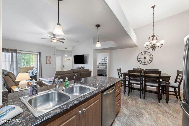 10136 E SOUTHERN Avenue 2037, Mesa, AZ 85209