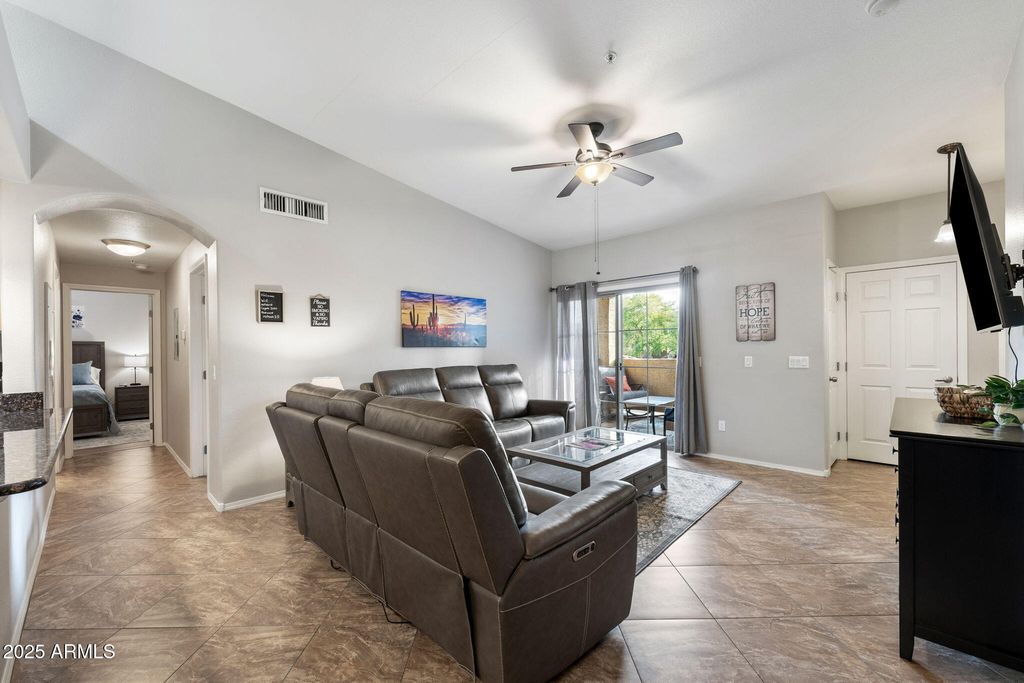 10136 E SOUTHERN Avenue 2037, Mesa, AZ 85209