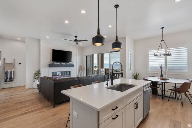 794 S MILLER AVE, North Salt Lake, UT 84054