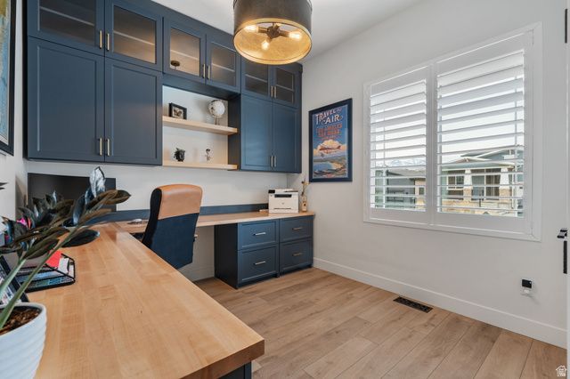 794 S MILLER AVE, North Salt Lake, UT 84054