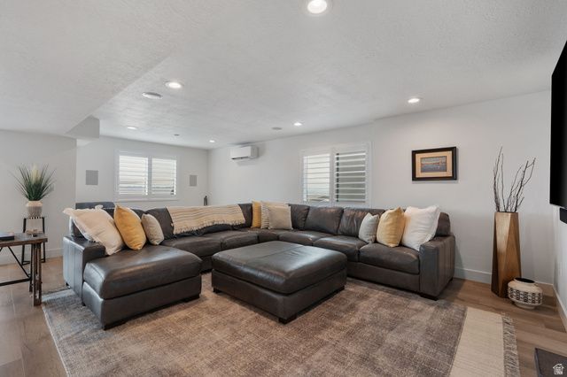 794 S MILLER AVE, North Salt Lake, UT 84054