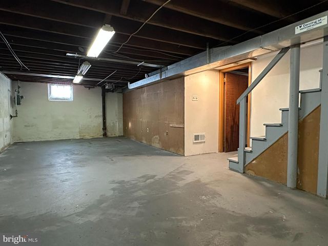 6725 GITHENS AVE, Pennsauken, NJ 08109