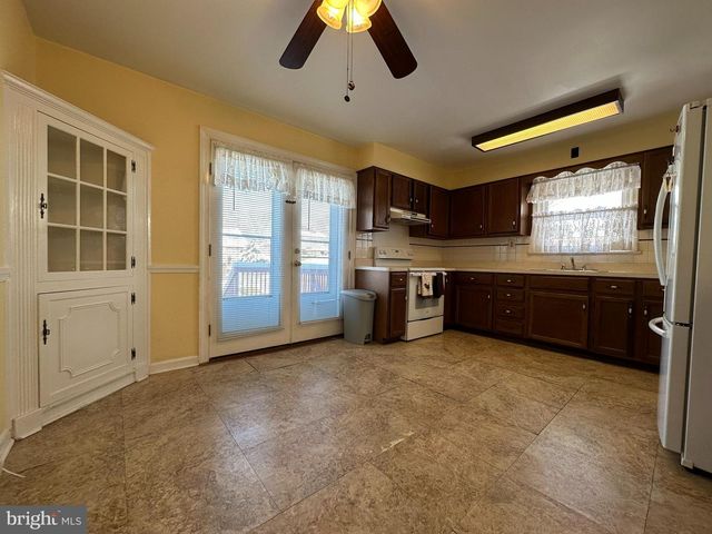 6725 GITHENS AVE, Pennsauken, NJ 08109