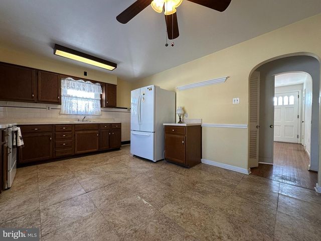 6725 GITHENS AVE, Pennsauken, NJ 08109