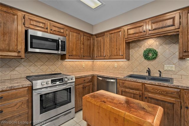 3201 S O Street, Fort Smith, AR 72903