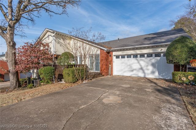 3201 S O Street, Fort Smith, AR 72903