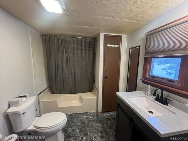 5117 Ravenswood Road, Kimball Township, MI 48074