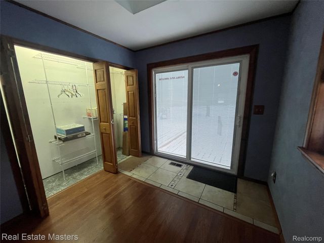 5117 Ravenswood Road, Kimball Township, MI 48074