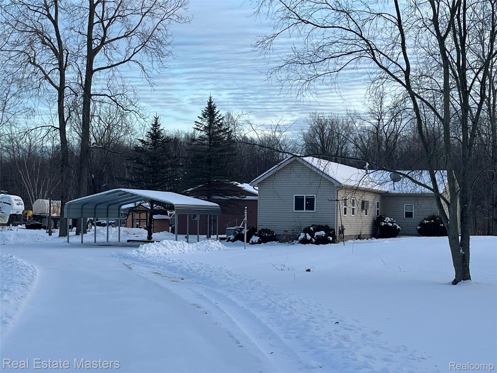 5117 Ravenswood Road, Kimball Township, MI 48074