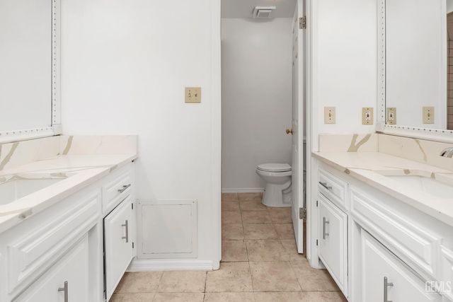 2000 Ashe Road 32, Bakersfield, CA 93309