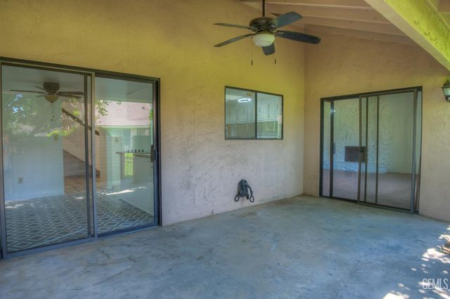 2000 Ashe Road 32, Bakersfield, CA 93309