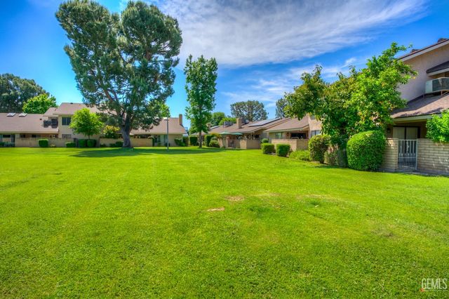2000 Ashe Road 32, Bakersfield, CA 93309