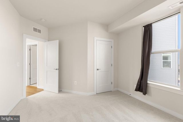 43895 CIRCUIT SQ, Ashburn, VA 20147