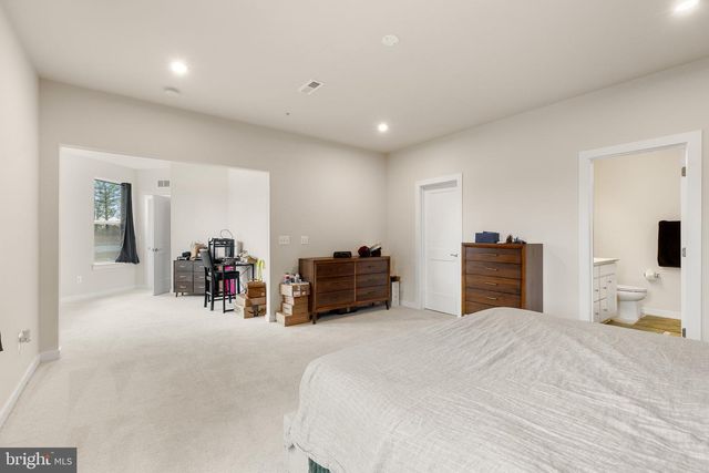 43895 CIRCUIT SQ, Ashburn, VA 20147