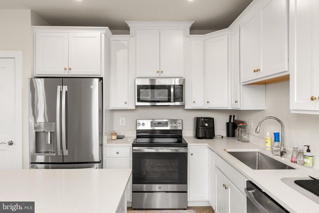 43895 CIRCUIT SQ, Ashburn, VA 20147