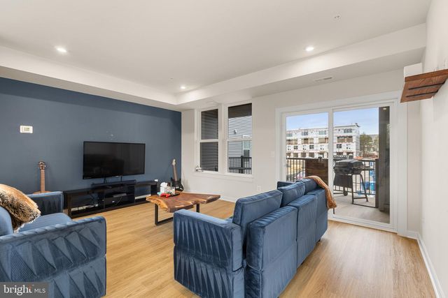 43895 CIRCUIT SQ, Ashburn, VA 20147