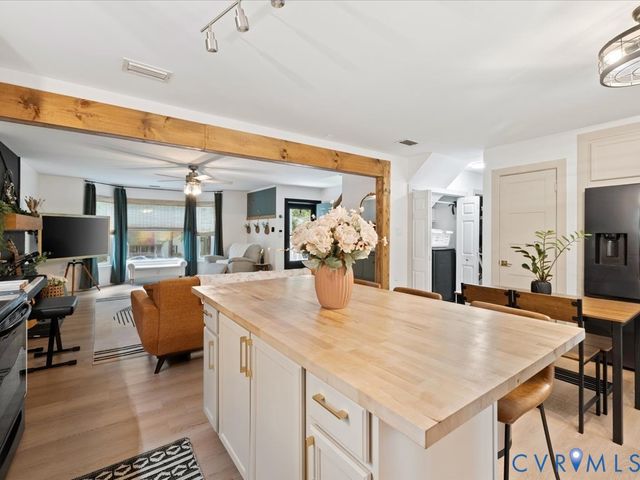 6806 Full Rack Cir, Midlothian, VA 23112