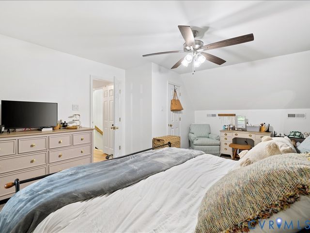 6806 Full Rack Cir, Midlothian, VA 23112