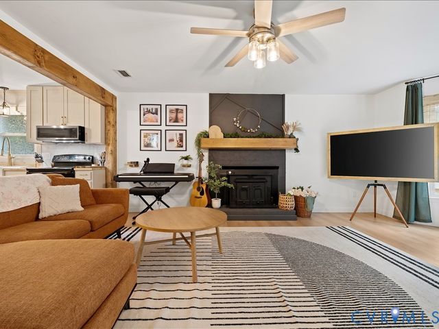 6806 Full Rack Cir, Midlothian, VA 23112