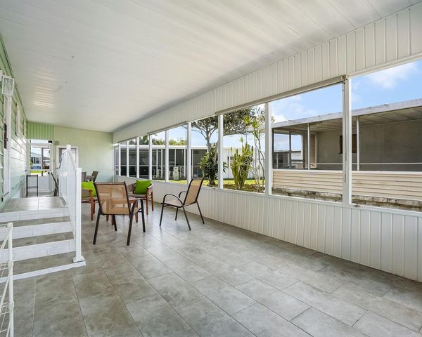 8500 SW 21st Street, Davie, FL 33324