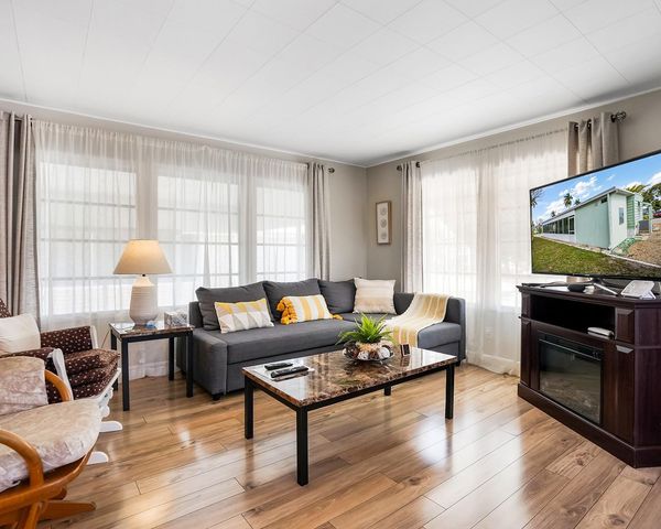 8500 SW 21st Street, Davie, FL 33324