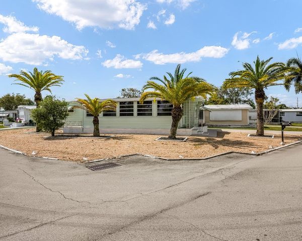 8500 SW 21st Street, Davie, FL 33324