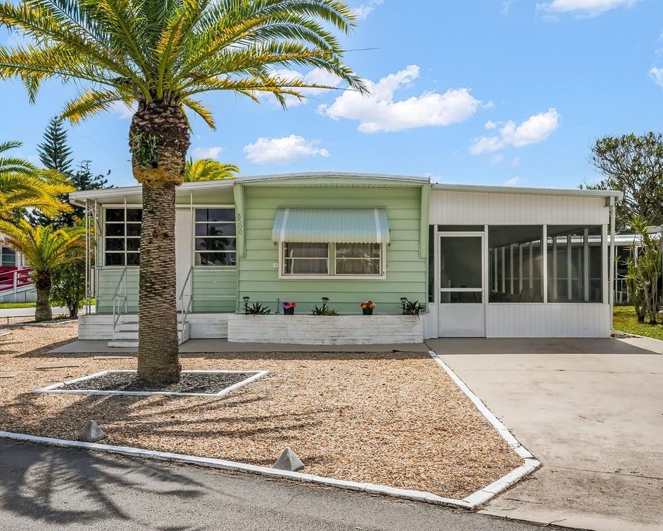 8500 SW 21st Street, Davie, FL 33324