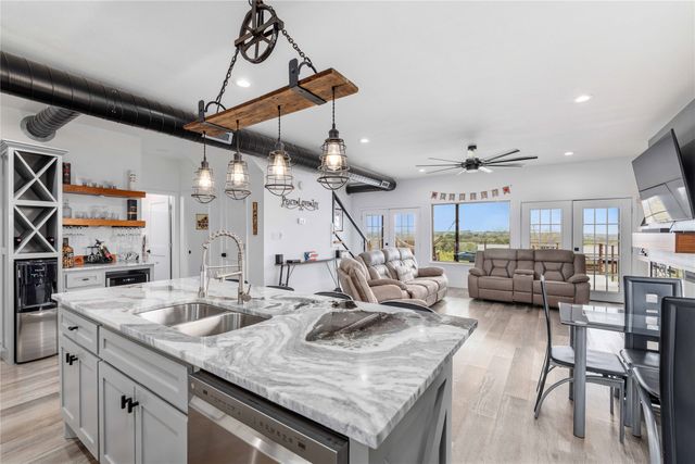 115 Comanche Vista Drive, Comanche, TX 76442